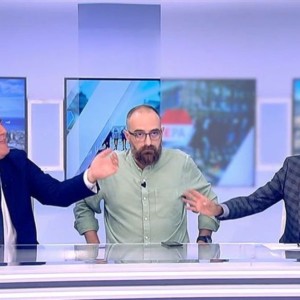 «Σταμάτα!»: Αδιανόητη ένταση στον "αέρα" του ΣΚΑΪ - Σε έξαλλη κατάσταση ο Νίκος Σβέρκος