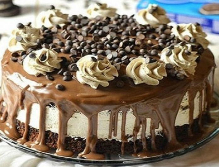 Το απόλυτο γλυκό: Cheesecake σοκολάτας µε αμύγδαλα!