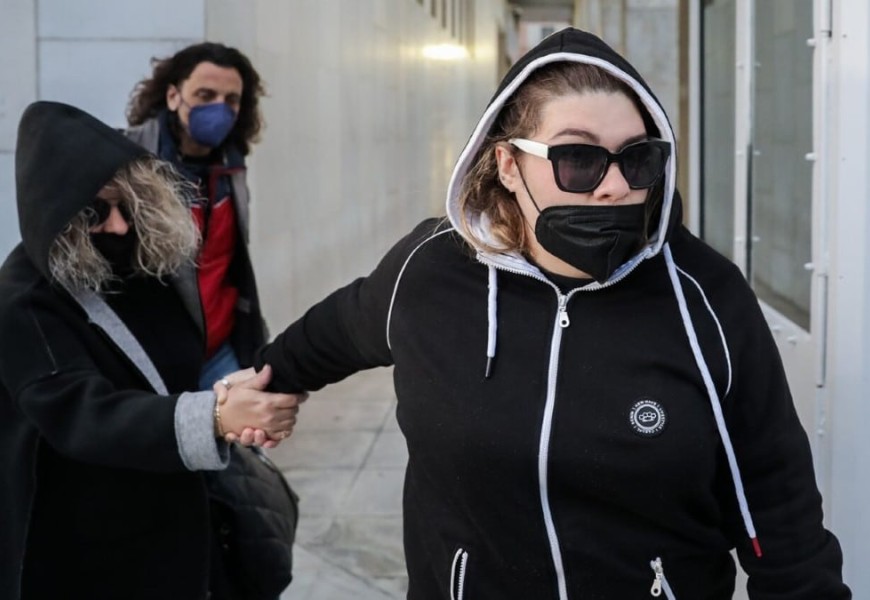 Πρωινό: «Η αδερφή της Ρούλας ήταν έξω με 3 χρόνια αναστολή γιατί...» - Απίστευτη εξέλιξη με τους πρωταγωνιστές της Πάτρας