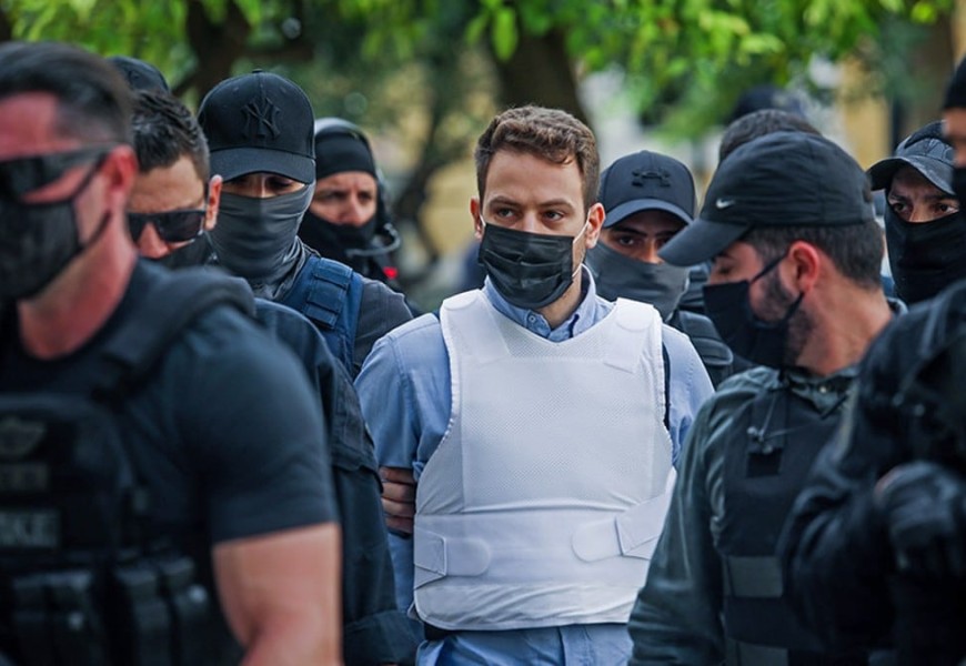 «Είμαι θαυμάστρια του Μπάμπη Αναγνωστόπουλου...» - Η γυναίκα που τον στηρίζει στη δίκη για τα Γλυκά Νερά