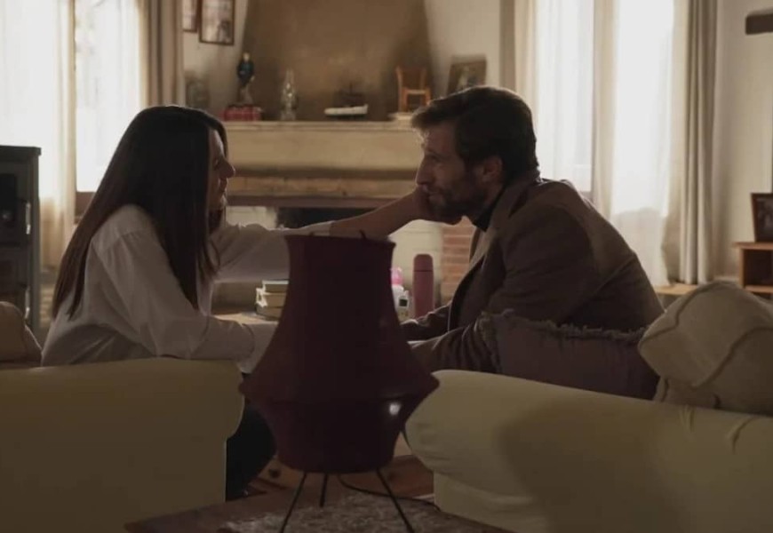 Γη της Ελιάς Spoiler: Παντρεύονται Ισμήνη και Κωνσταντίνος - Το ταξίδι στο εξωτερικό