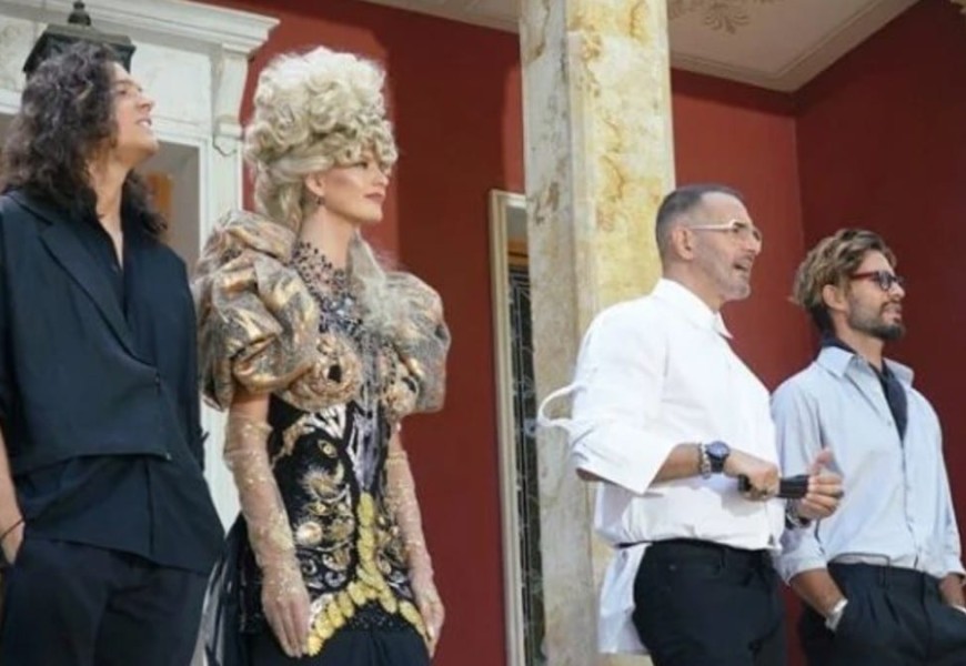 GNTM 5: «Τι θέλετε στην οικεία των προγόνων μου;» - Το Twitter γλέντησε την χθεσινή 7/11 δοκιμασία αλά Μπρίτζερτον