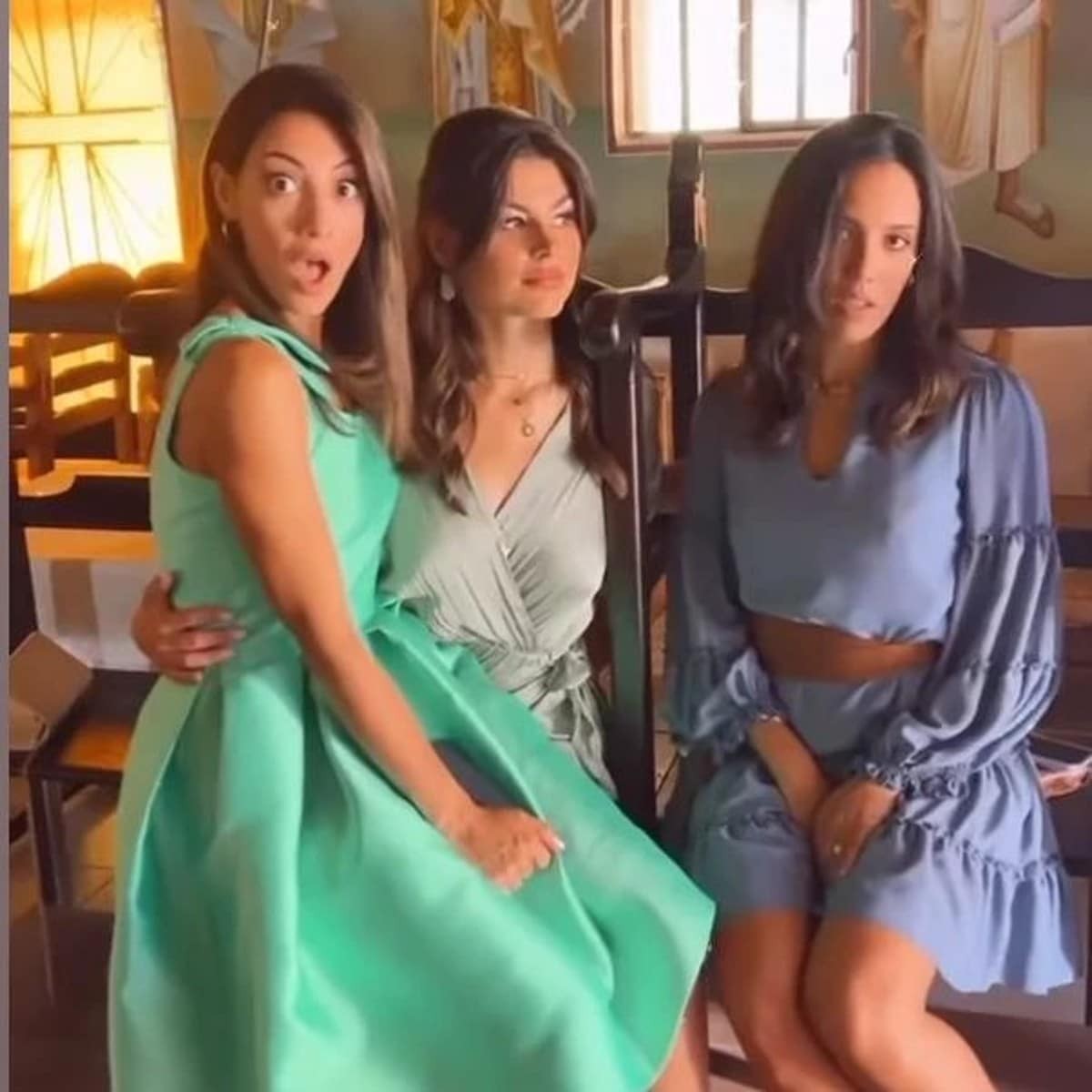 Σασμός Backstage