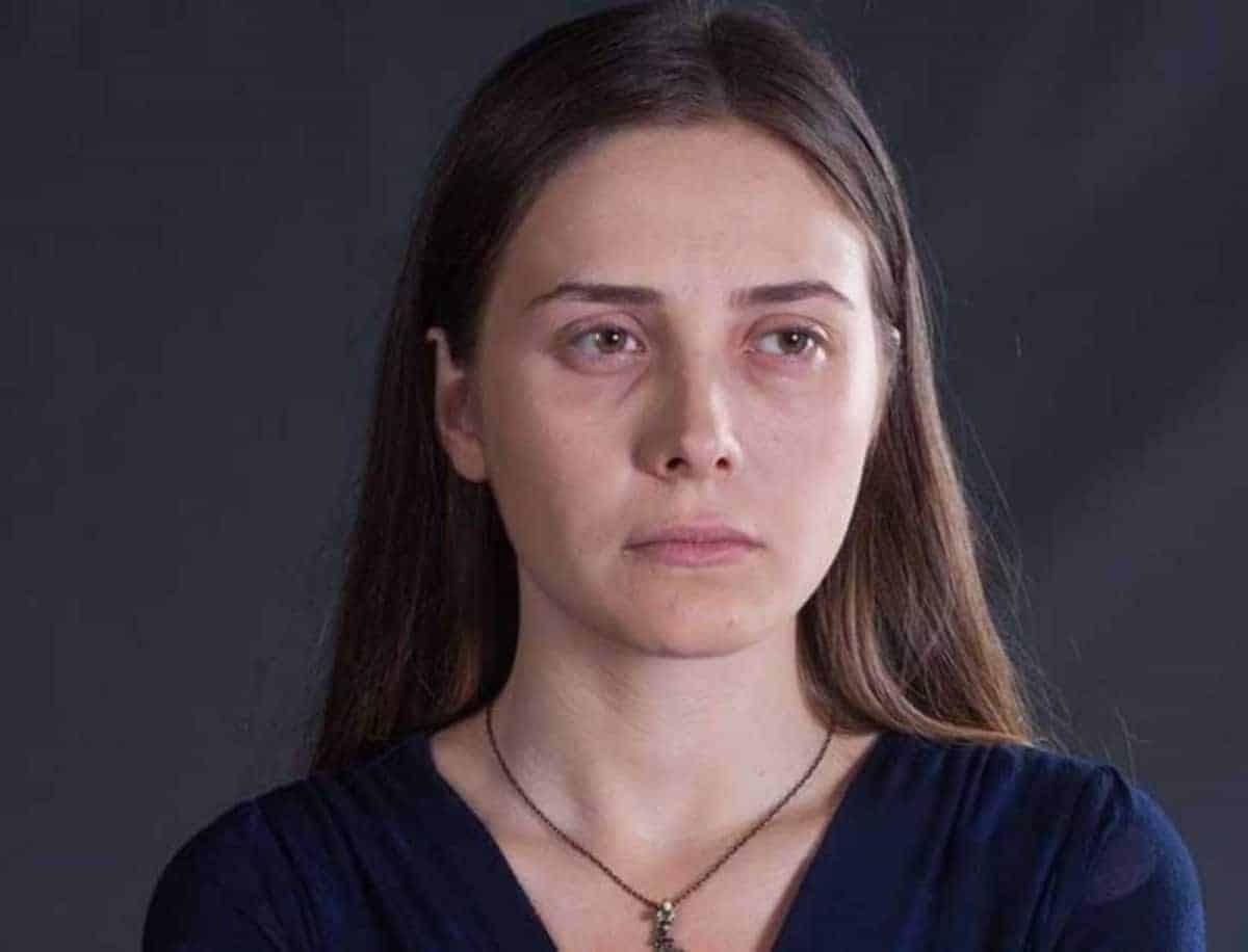  Elif αποφυλάκιση