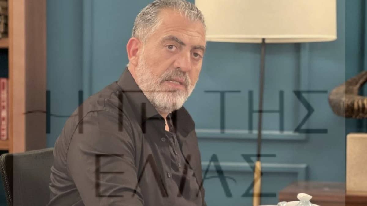 Ο Δημοσθένης δείχνει το πιο σκληρό του πρόσωπο στην Ασπασία