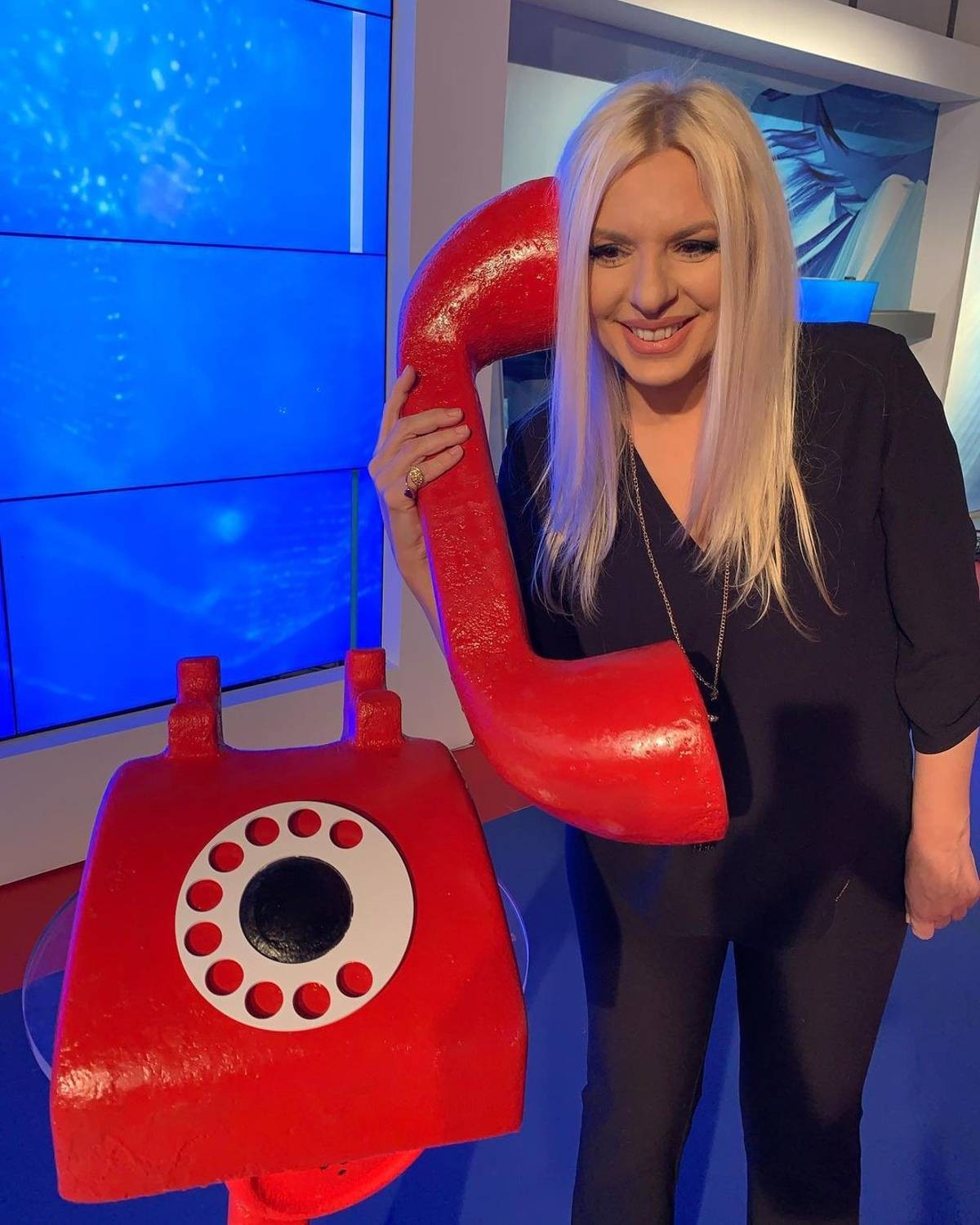 Αννίτα Πάνια Mega