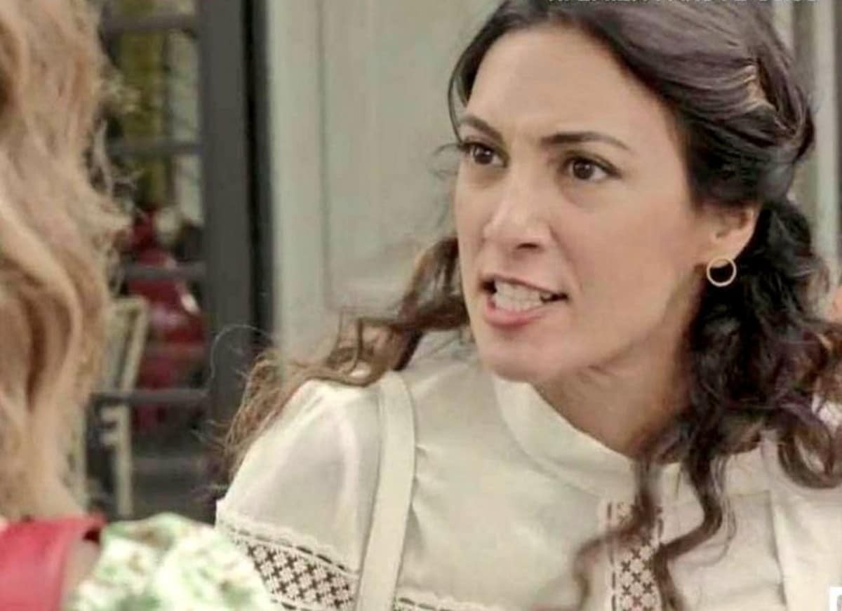 Στέλλα Σασμός