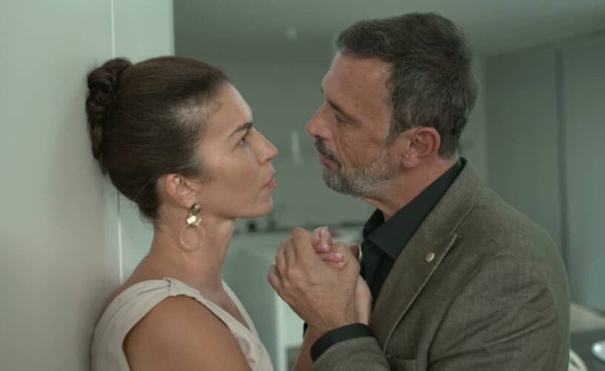 Αγγελική Θέμης Μαύρο Ρόδο