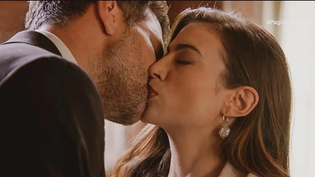 παγιδευμενοι προταση γαμου