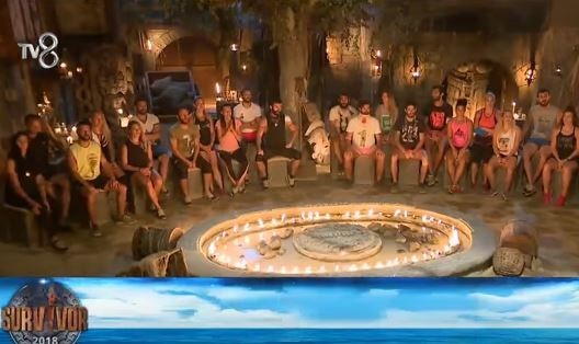 Survivor 2: Η ανακοίνωση του Acunn στους Τούρκους παίκτες για το αποψινό παιχνίδι!