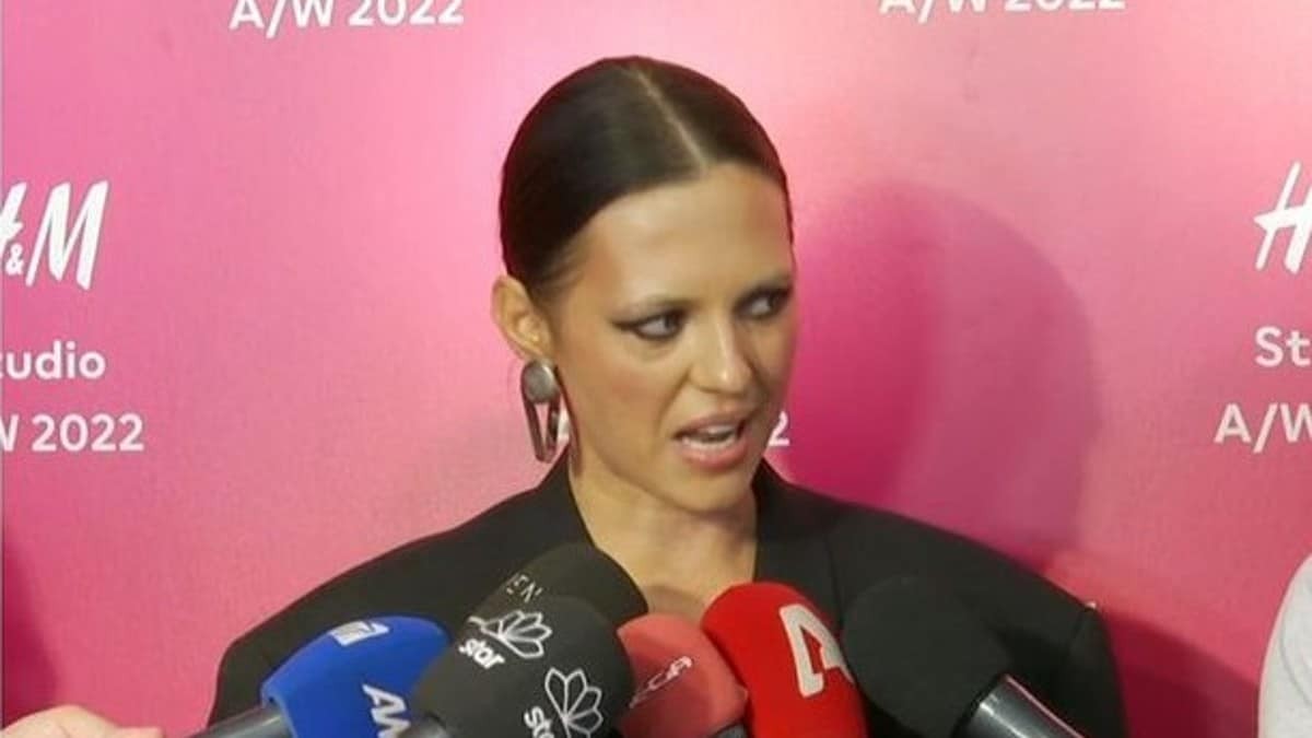 «Μην ακούσω ξανά για fashion expert, δεν έχει καμία ιδέα!» - Το αιχμηρό σχόλιο της Ραμόνας Βλαντή για την Βίκυ Καγιά