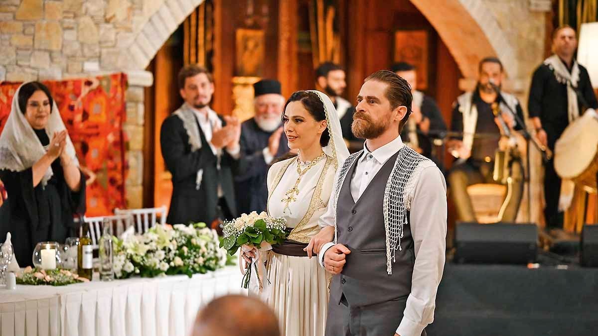 Σασμός: Πεθερά και νύφη έσυραν το χορό - Βίντεο από γλέντι στο γάμο της Βασιλικής και του Μαθιού