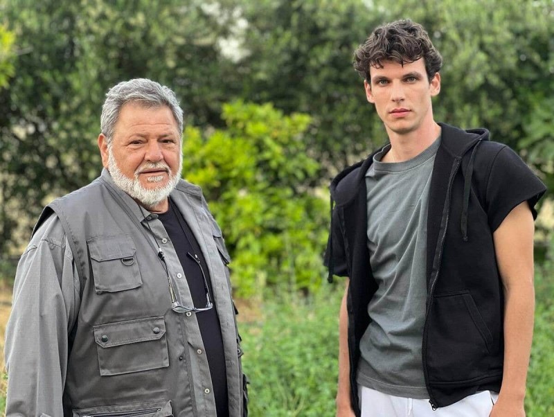 Γη της Ελιάς Χρήστος