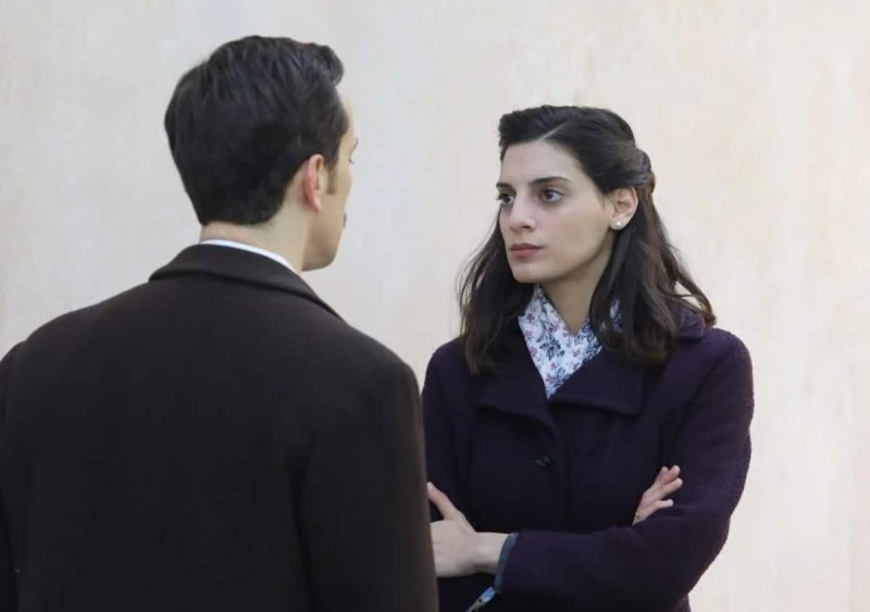 Χριστίνα Χειλά Φαμέλη Άγριες Μέλισσες